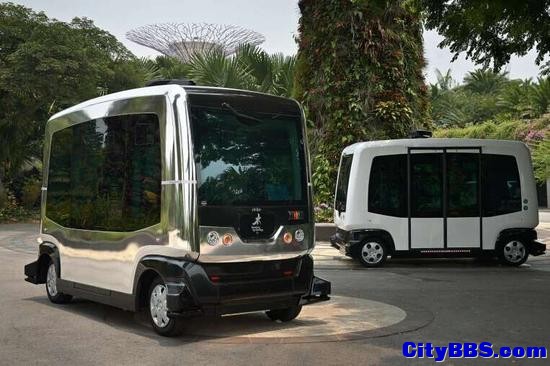 新加坡年底前投入使用无人驾驶公交车