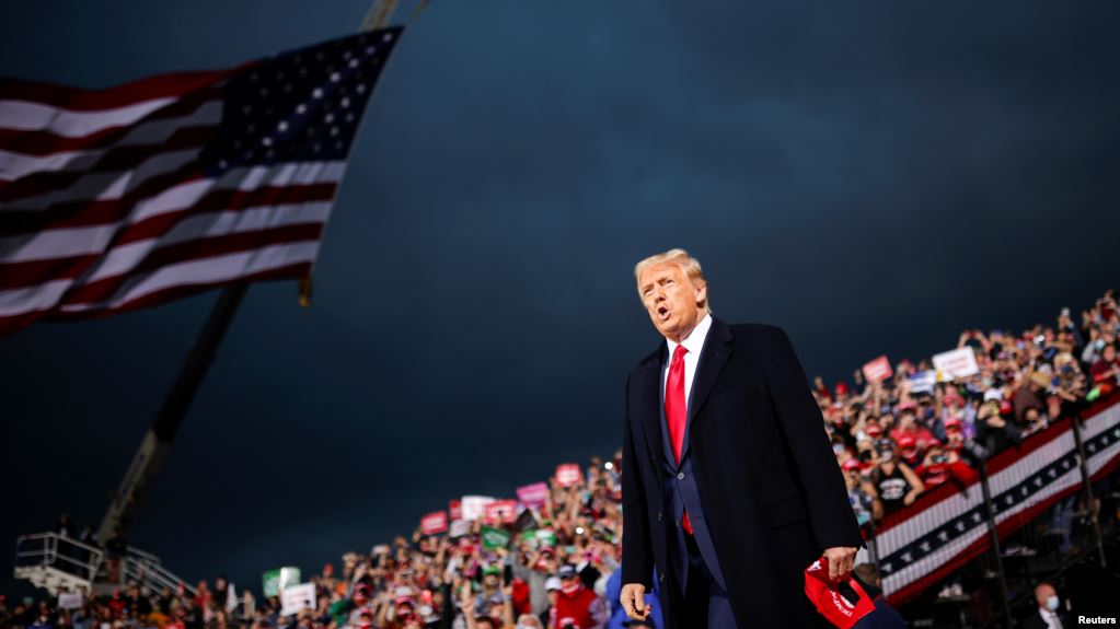 2020年10月14日特朗普在爱奥华竞选集会上 2020年10月14日特朗普在爱奥华竞选集会上