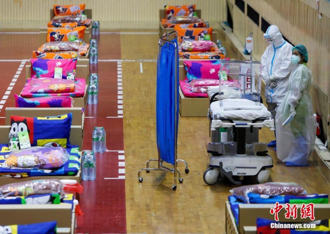 泰国最大方舱医院启用 总理吁全国团结抗疫