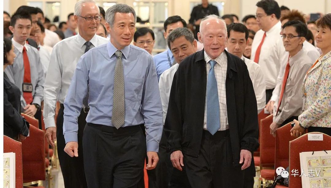 李光耀把儿子李显龙提到了副总理的位置上